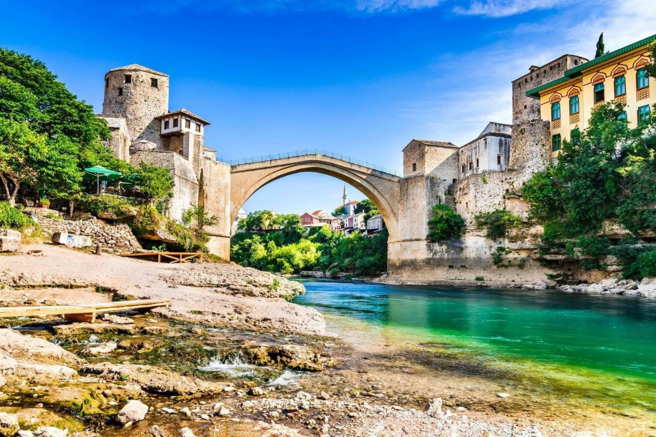 Next To The Old Bridge Apartments Mostar Bagian luar foto