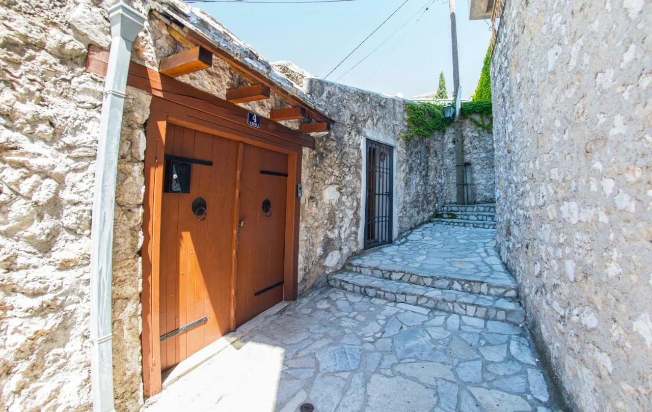 Next To The Old Bridge Apartments Mostar Bagian luar foto