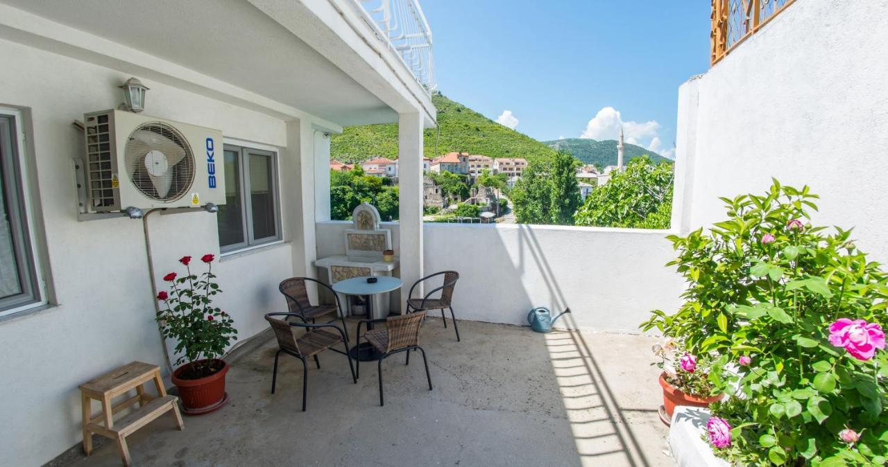Next To The Old Bridge Apartments Mostar Bagian luar foto
